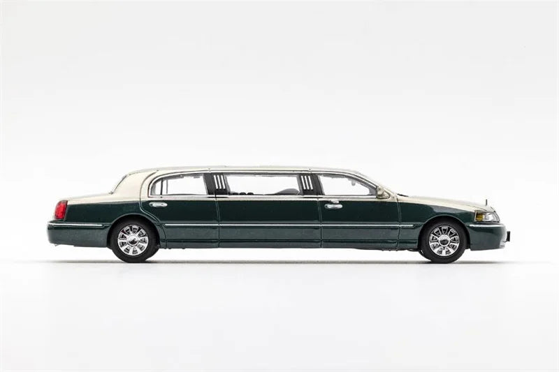 GCD 1:64 Lincoln Town Car Mk3 FN145 SilverBlue/GoldGreen LHD Diecast Model Car