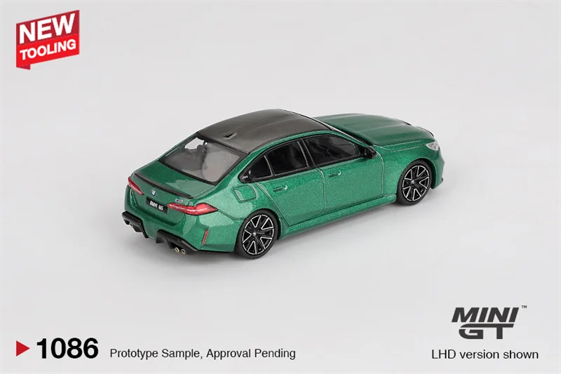 MINI GT 1:64 M5 G90 Isle of Man Green Metallic 1086 Diecast Model Car