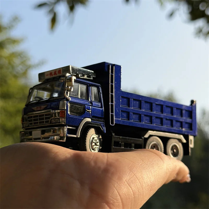 DBGT 1:64 Hino Super Dolphin Die-Cast Car Model Miniature Gifts
